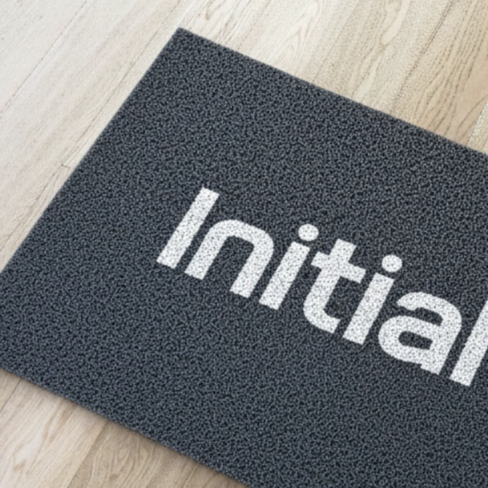outdoor-mat with logo