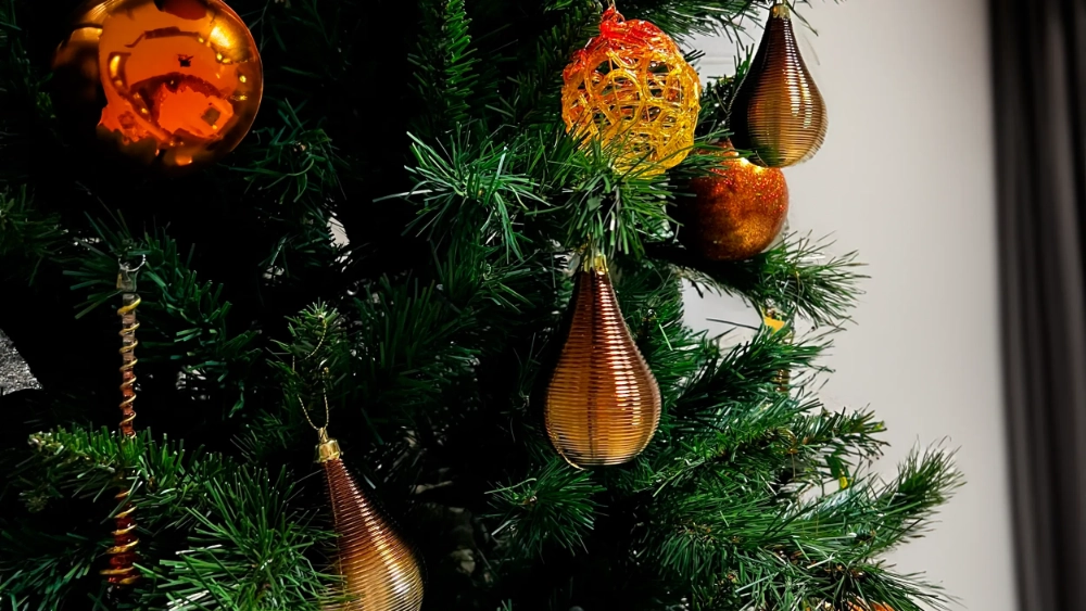 decoracion-navidad-arbol-cuento-de-navidad-fondo-initial-es