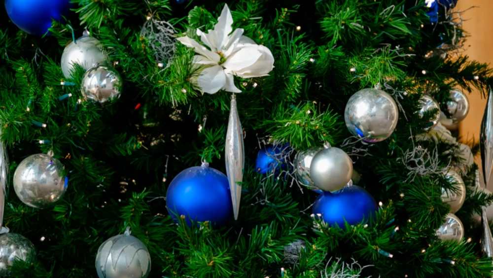 decoracion-navidad-arbol-hielo-glacial-fondo-initial-es