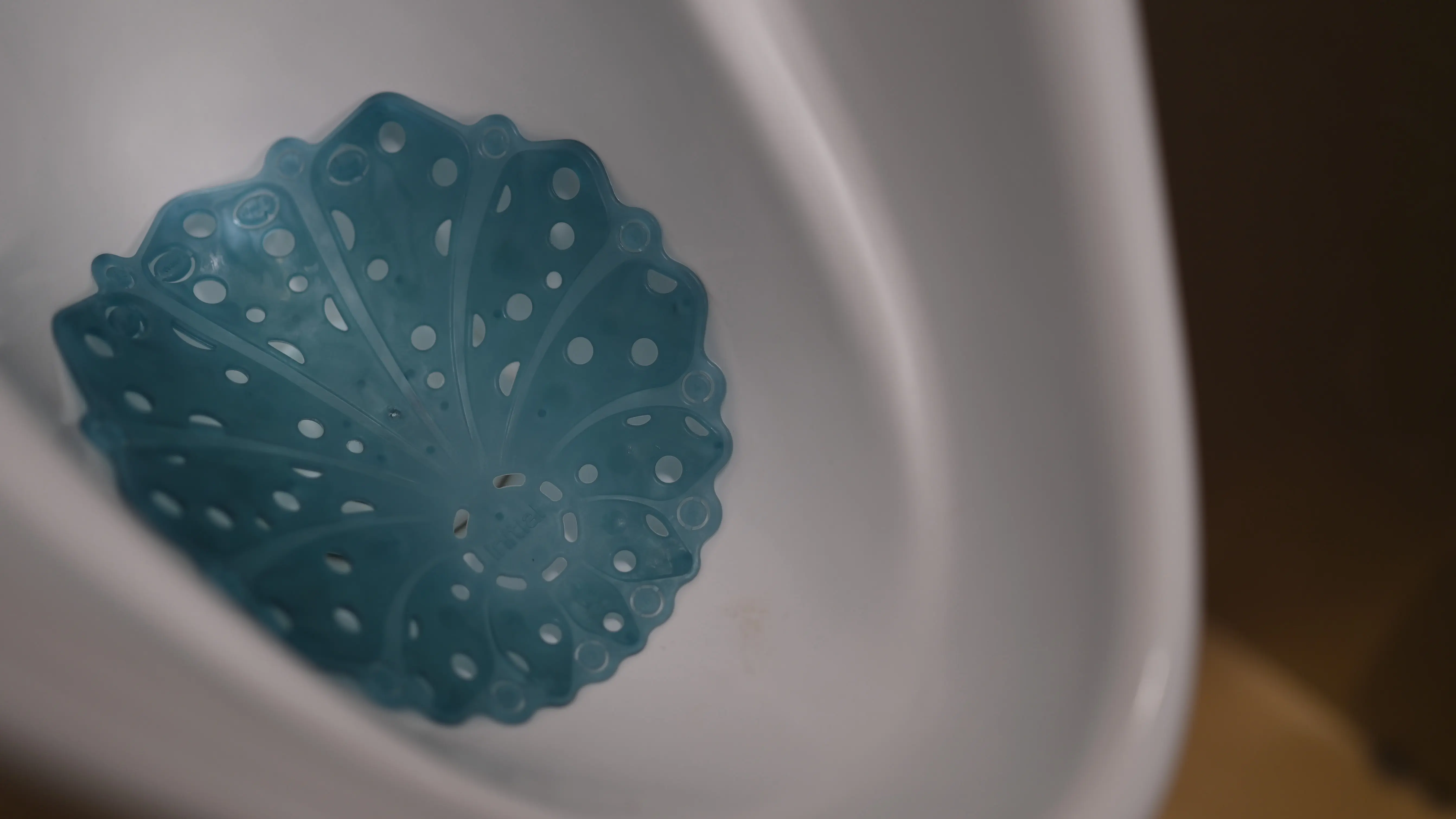 urinal screen for washroom hygiene