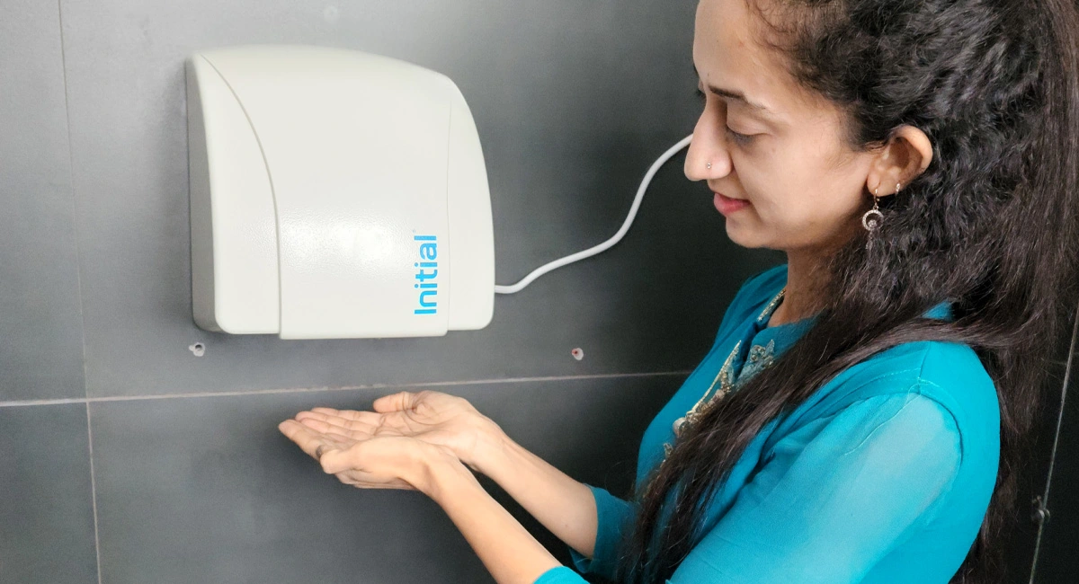 Hand dryer machine