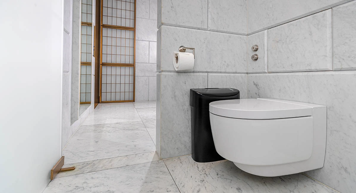 Not flushing after use of toilet bowl or urinal