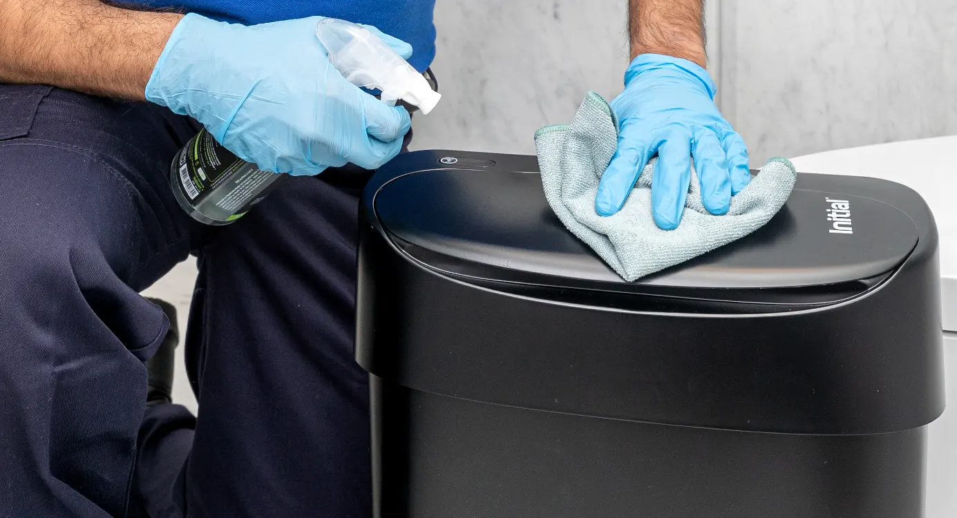 120-jahre-initial-desinfektion-hygienebehaelter-on-site-service