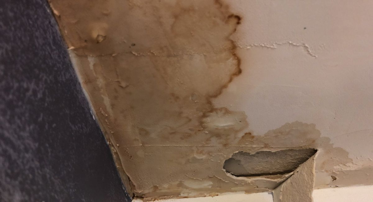leaking-roof-water-damage